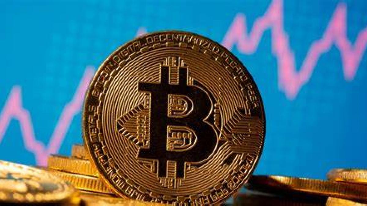 Bitcoin falls to a week-low after Binance halts withdrawals twice in one day-thumnail