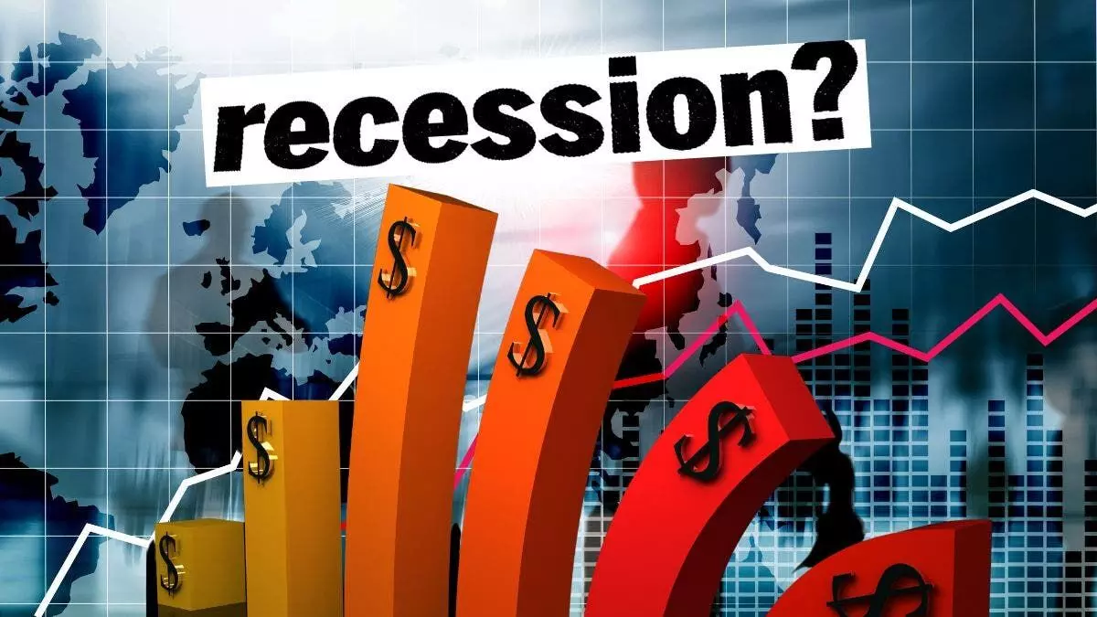 According to economists, the global economy will enter a recession in 2023.-thumnail