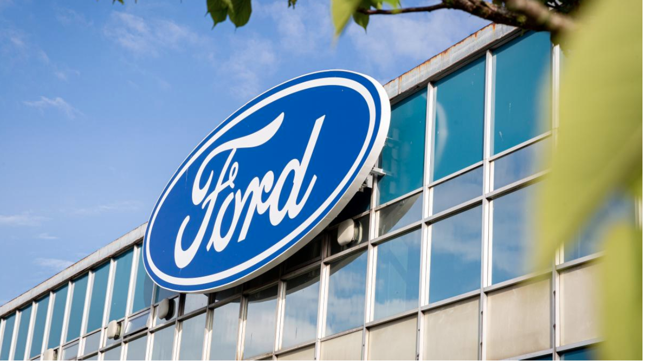 Ford plans to fire 3,800 workers in the UK and Germany over the next three years.-thumnail